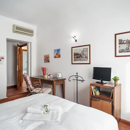 Antica Posta Bed and Breakfast 3*