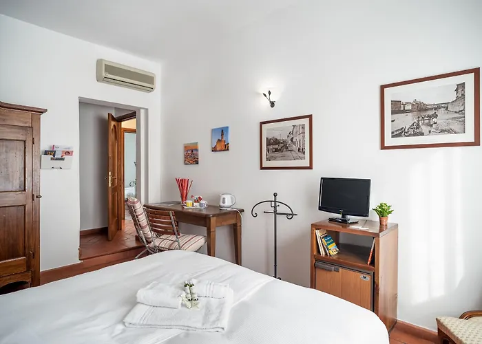 Antica Posta Bed & Breakfast 3*